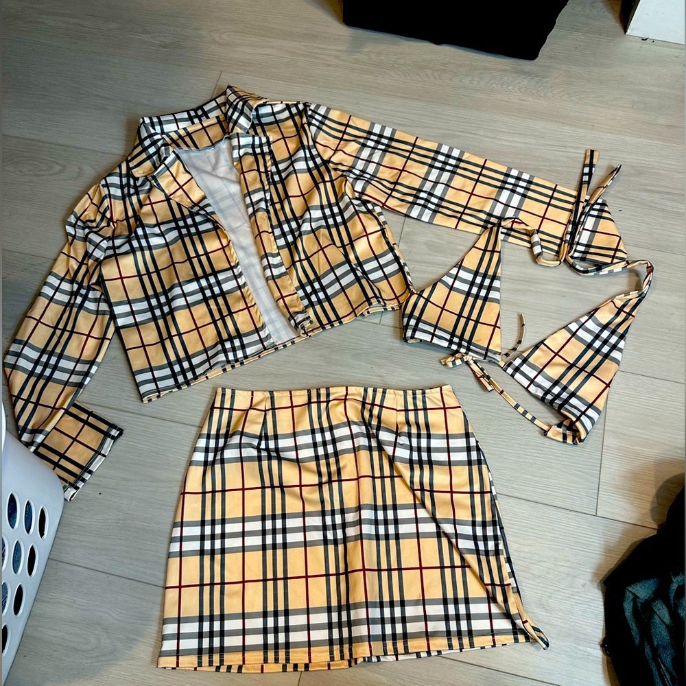 Tan clueless set